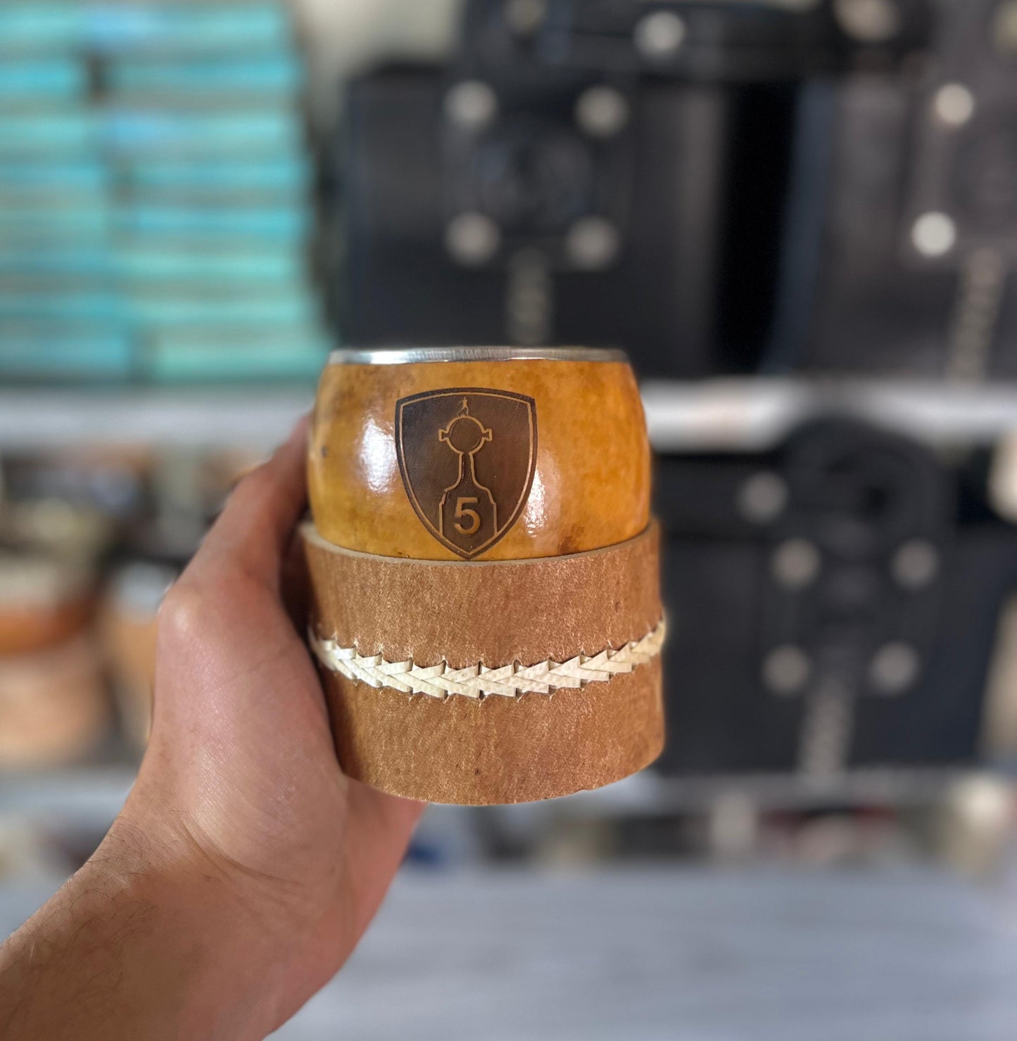 Mate pulido boquilla chata + posamate cuero costura