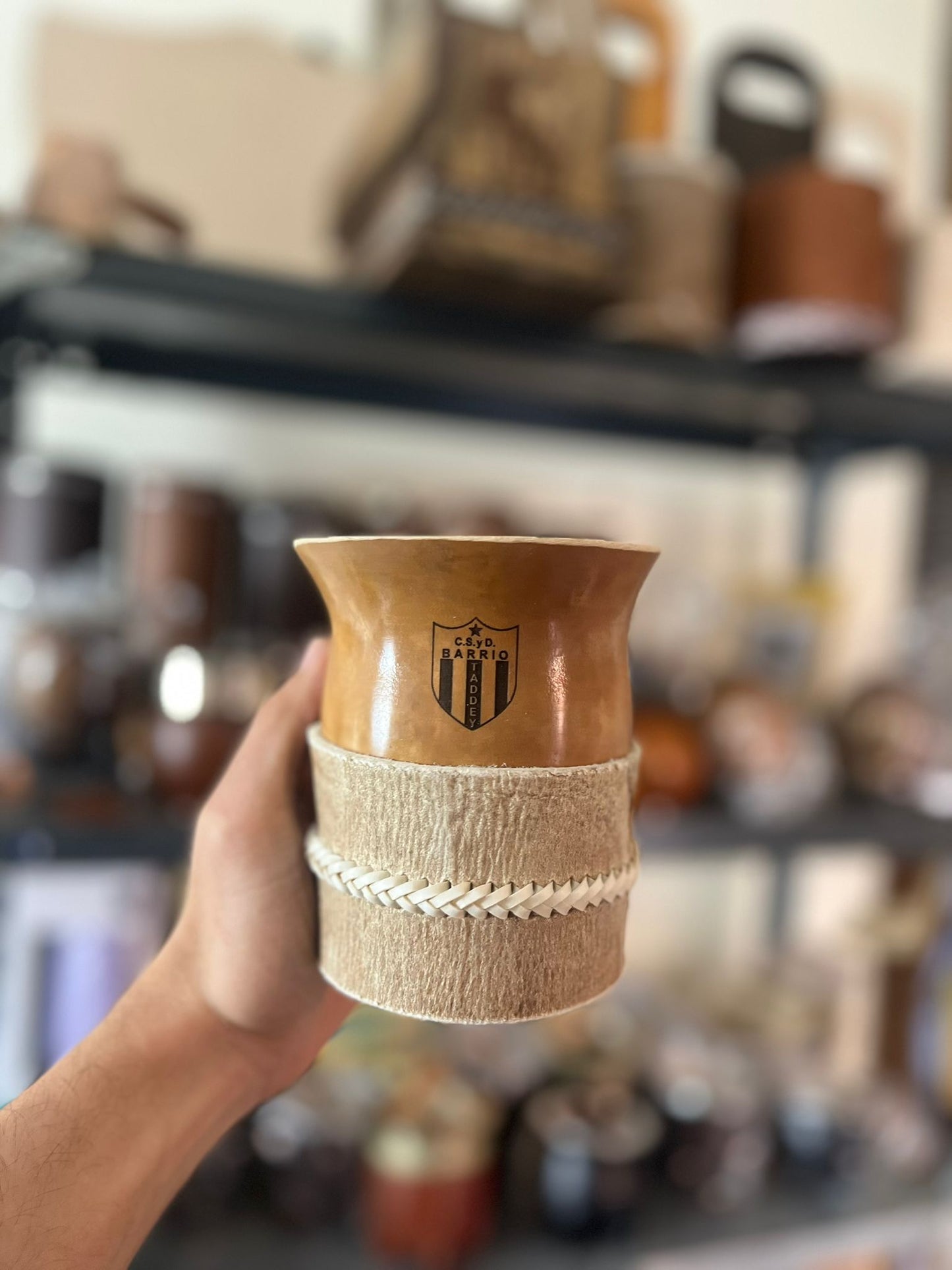 Mate de vuelo pulido + posamate cuero con costura