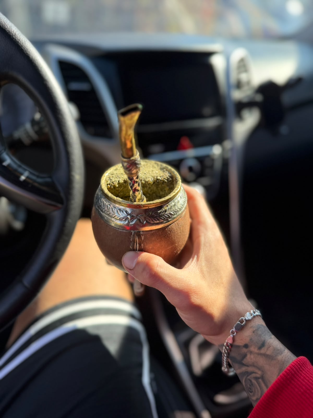 Mate torpedo cuero crudo virola cincelada