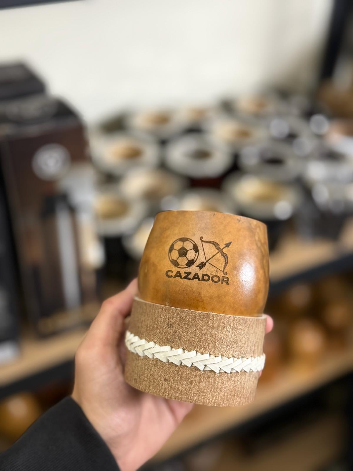 Mate común pulido + posamate cuero con costura