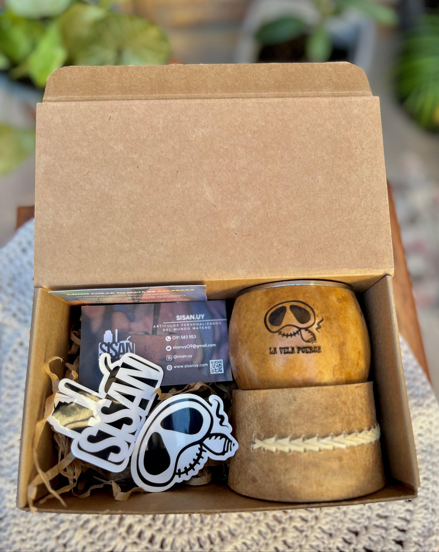 Mate boquilla chata LVP + posamate de cuero costura centro